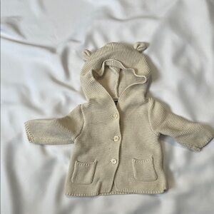 BABY GAP CREAM BEAR EAR KNIT CARDIGAN - SIZE 3-6M
